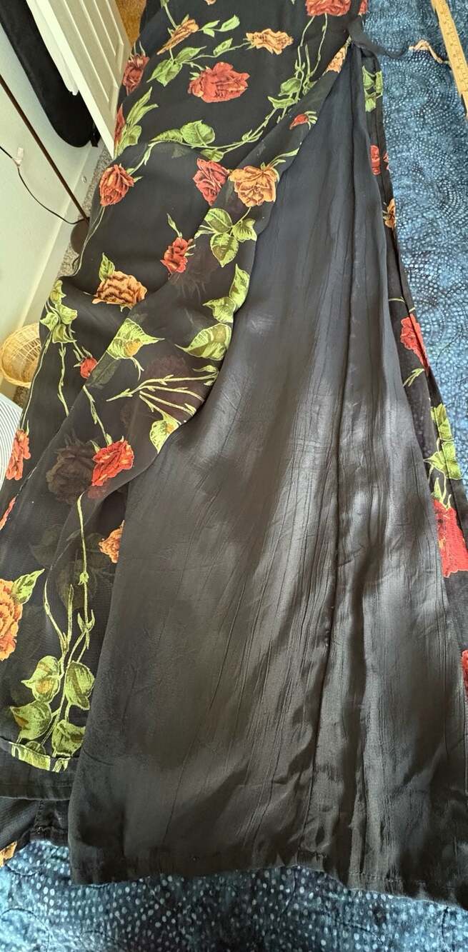 Vintage Whimsygoth 90’s Black Floral Rose Print Keyhole Midi Dress - Picture 12 of 12
